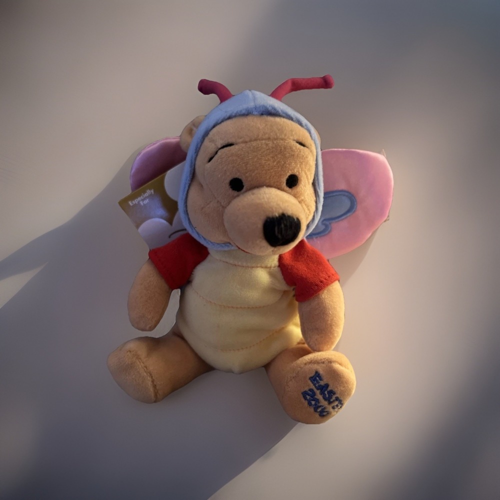 2000 Disney Store Winnie the Pooh Easter Butterfly‎ Bean Bag 8in Plush Tags